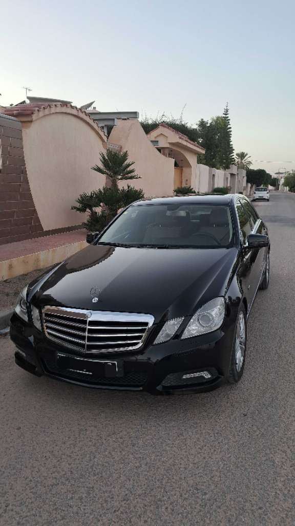Mercedes E200
