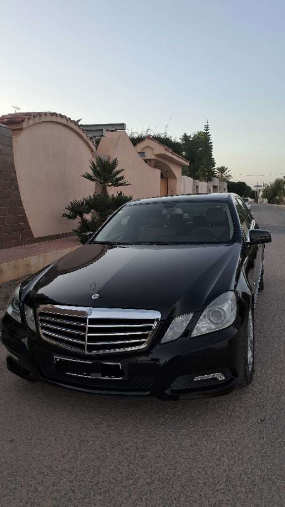 Mercedes E200