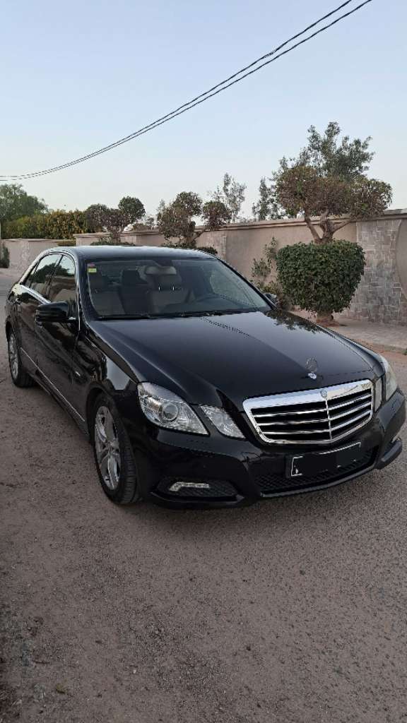 Mercedes E200