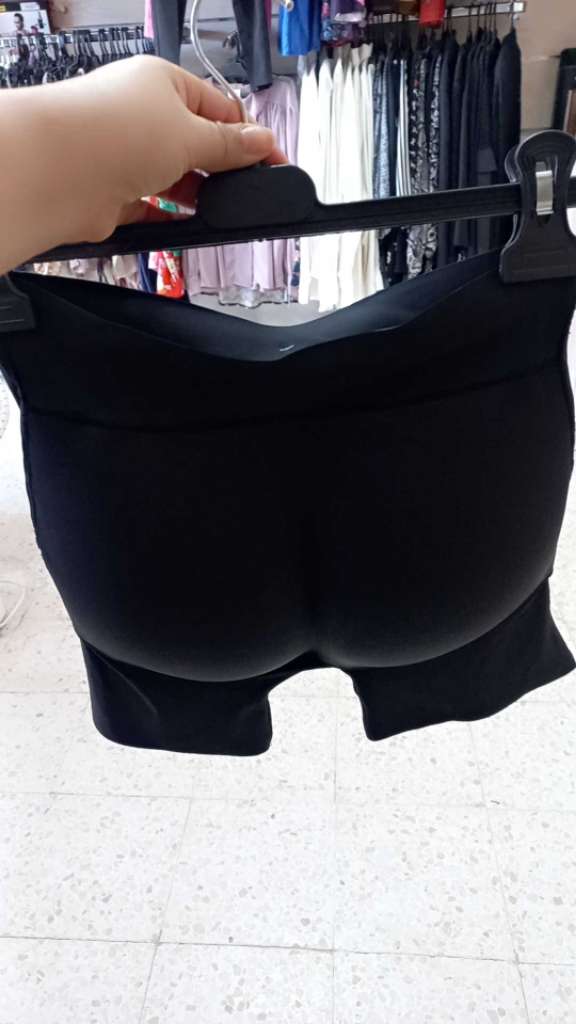 A vendre short rembourré effet push-up