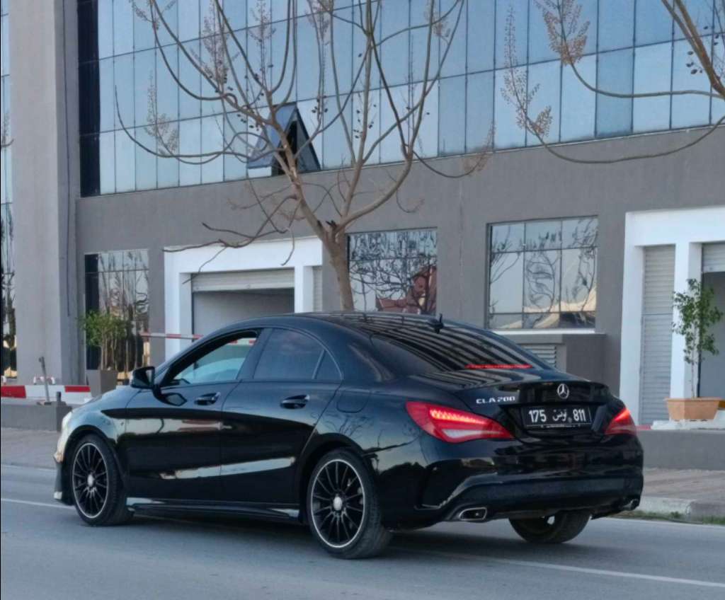 🚘 Mercedes CLA 200 