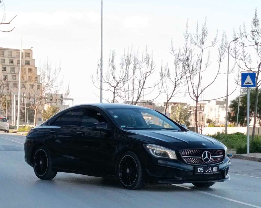 🚘 Mercedes CLA 200 
