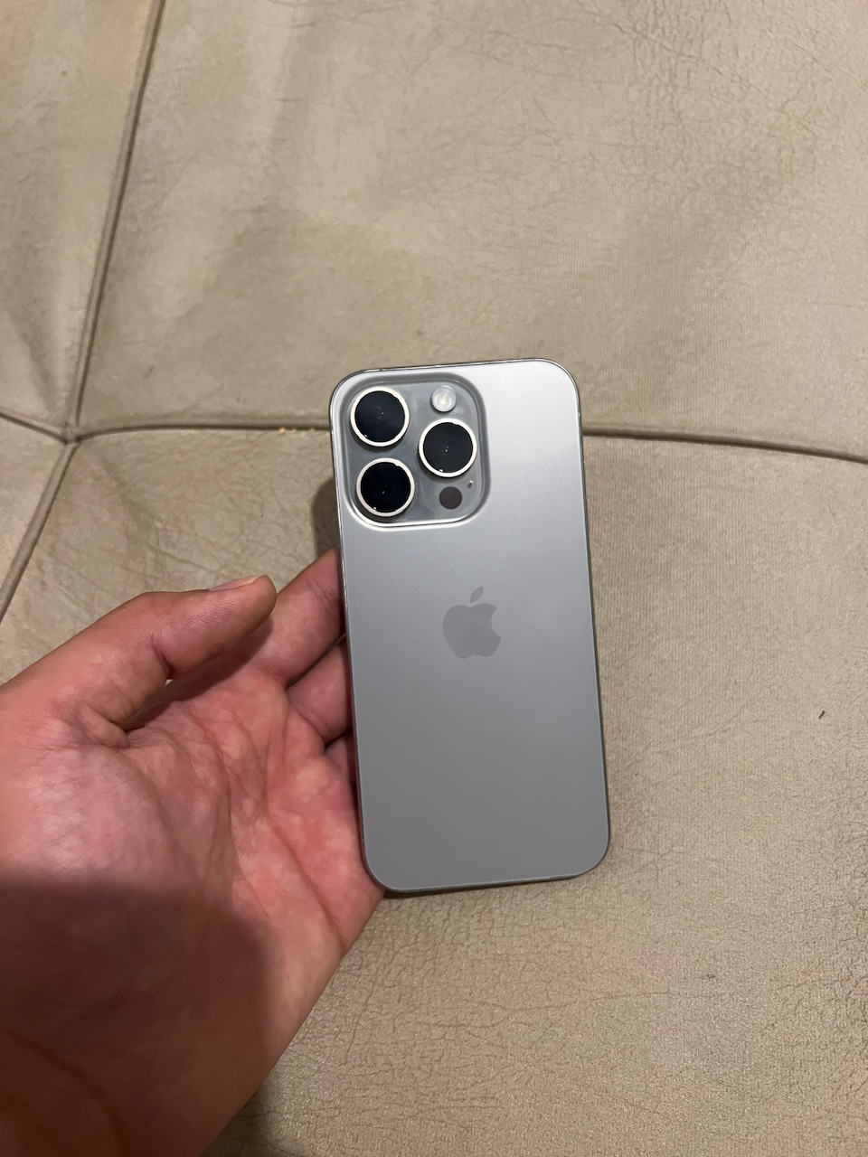 iPhone 15 pro 512Go
