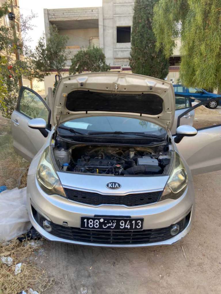 Une belle kia rio a vendre 