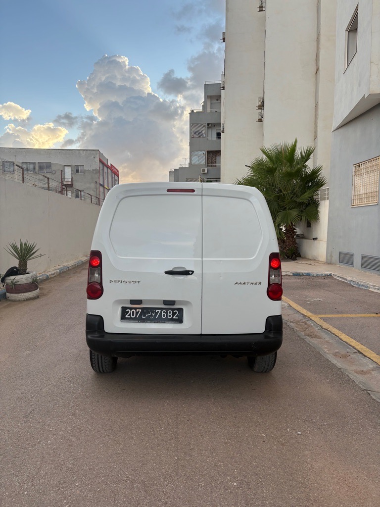 Peugeot partner B9