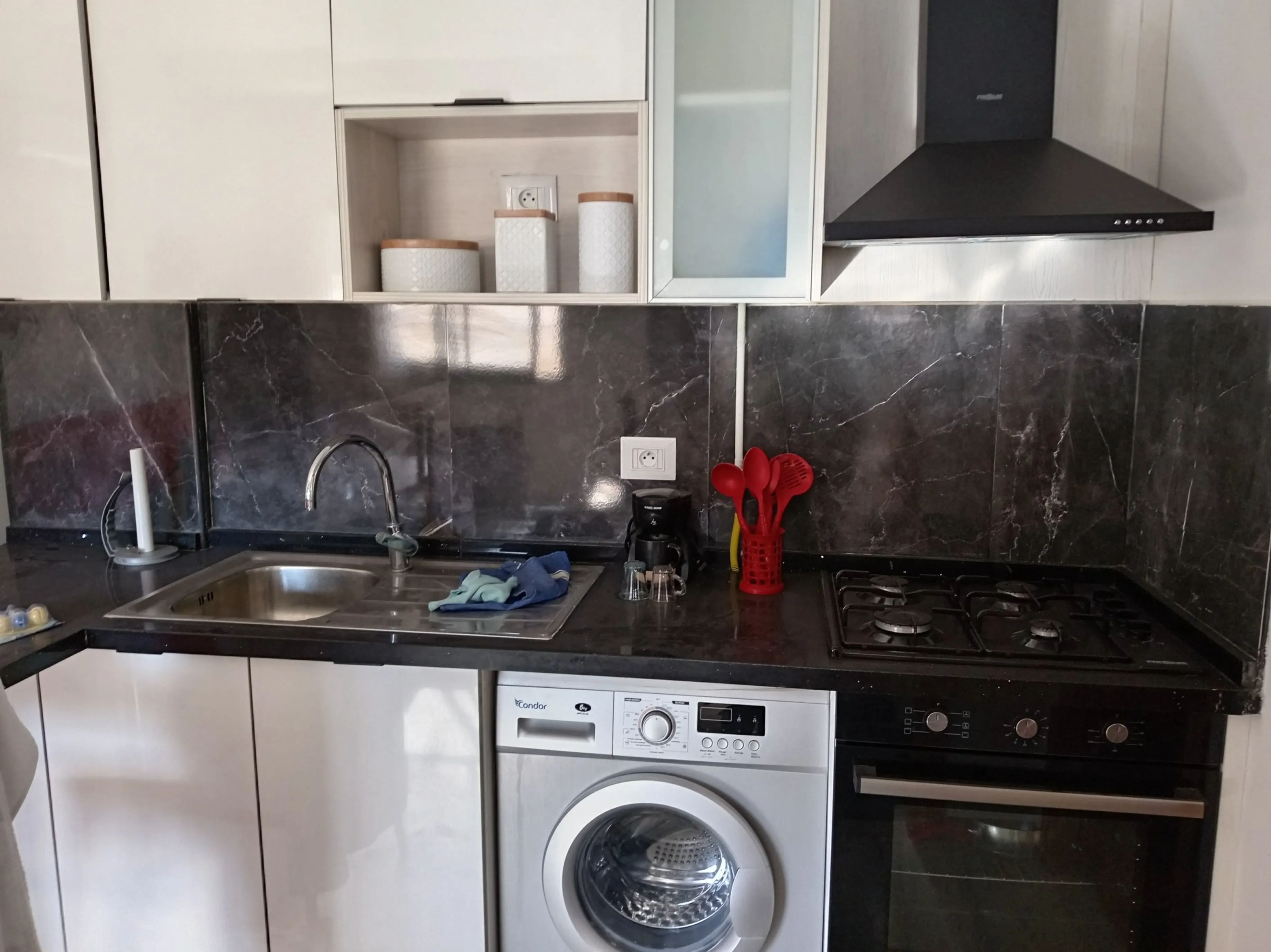 🔴⚫️ APPARTEMENT S+1 MEUBLÉ – RIADH ANDALOUS, ARIANA