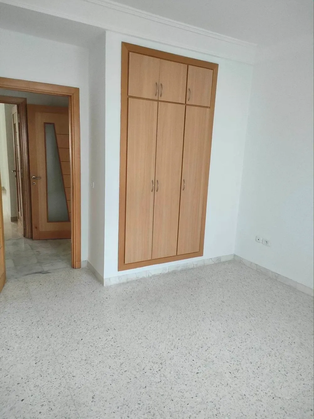 A louer Appartement S+2 avec Jardin à Jardin d'el Menzah 2