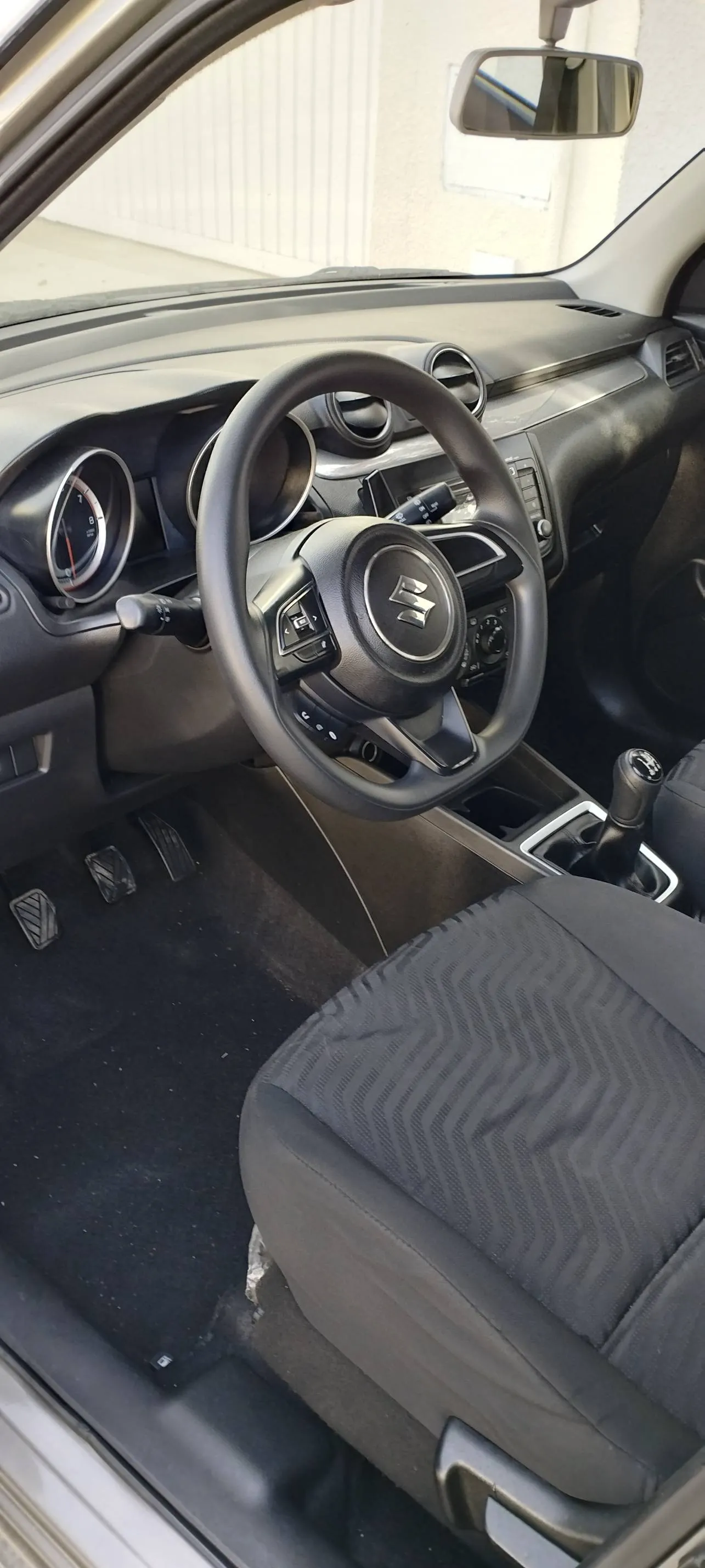 Suzuki Swift 1 ERE MAIN 