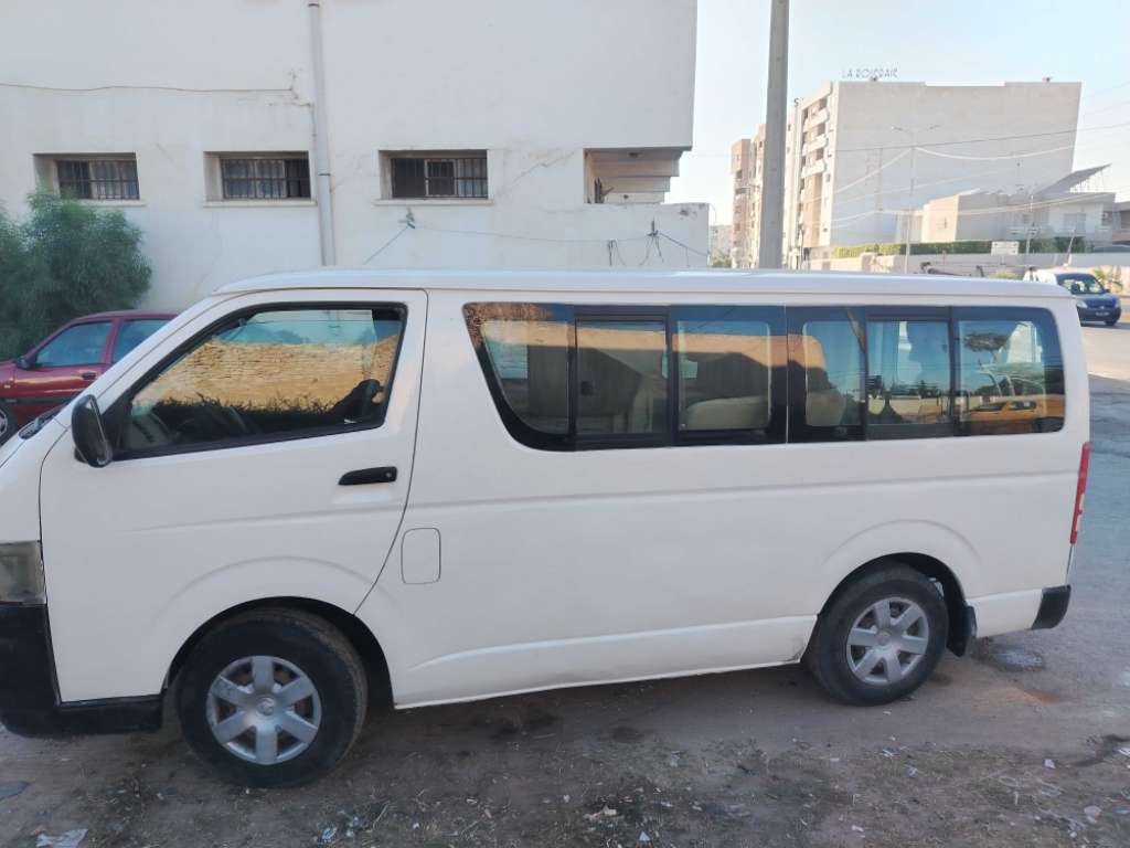 Toyota hiace