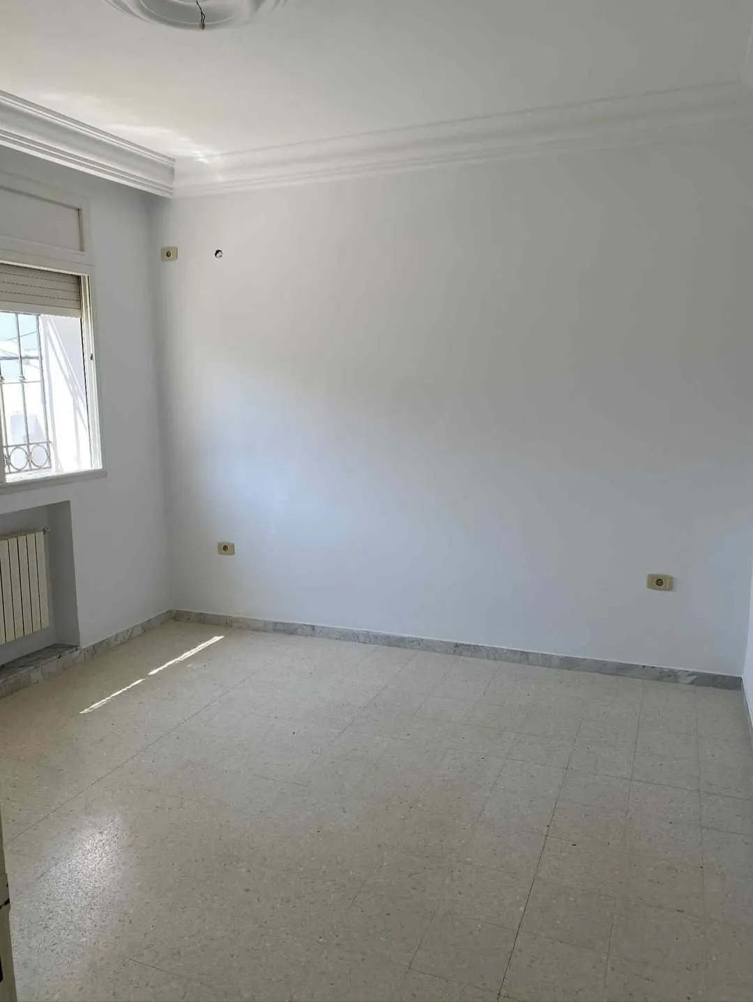 Location S2 vide à El Manar 1