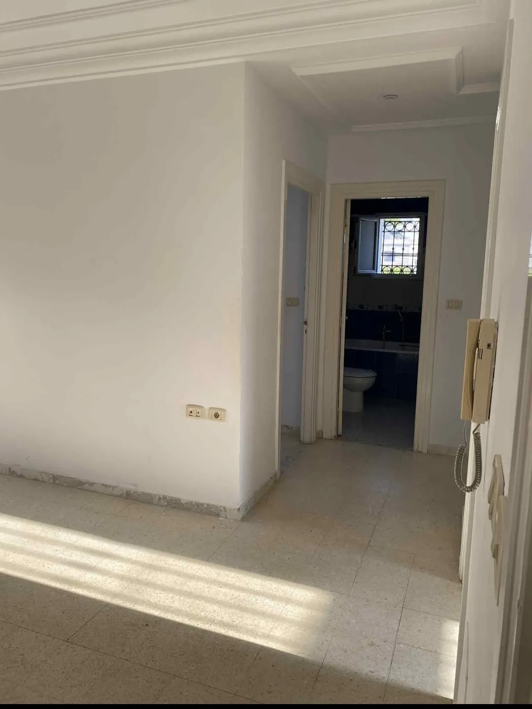 Location S2 vide à El Manar 1