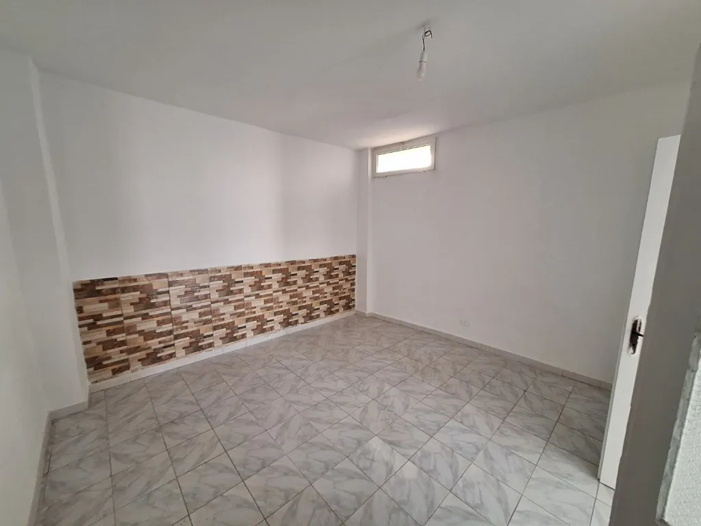 Maison à deux niveaux avec titre foncier individuel à Mourouj 3 – 104 m2