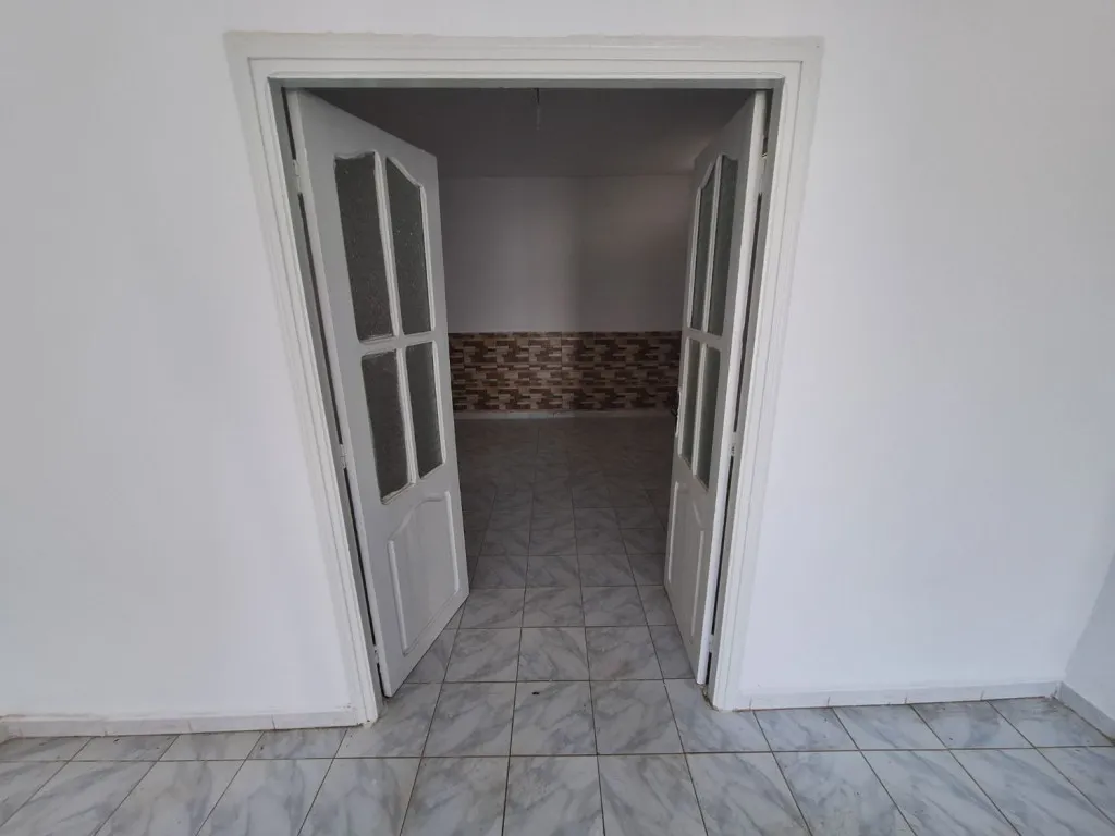 Maison à deux niveaux avec titre foncier individuel à Mourouj 3 – 104 m2