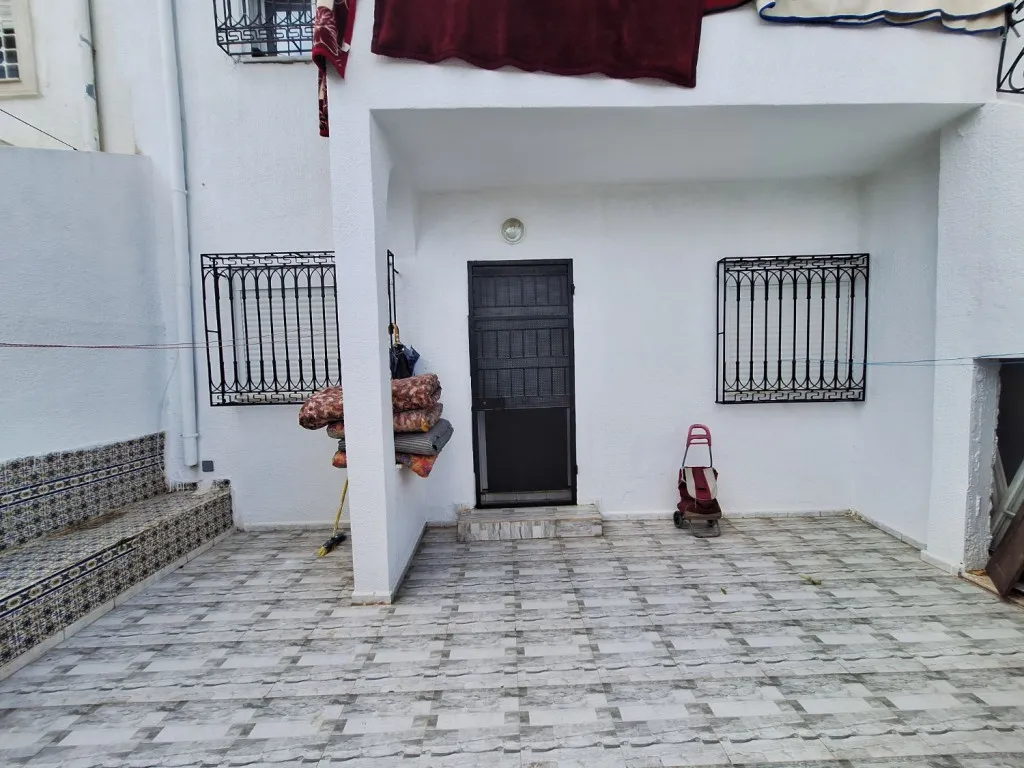 Maison à deux niveaux avec titre foncier individuel à Mourouj 3 – 104 m2