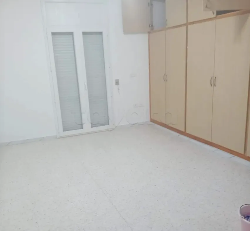 Location S3 vide Ă  El Manar 1