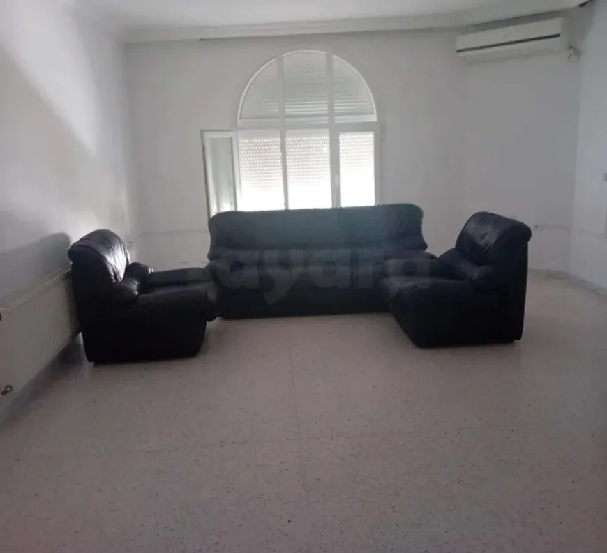 Location S3 vide Ă  El Manar 1