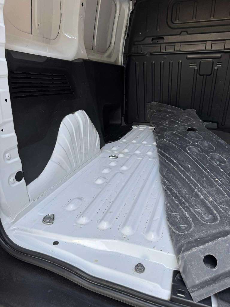 đ„ PEUGEOT PARTNER 2022 DIESEL đ„
Affaire Auto On accepte l'échange des voitures