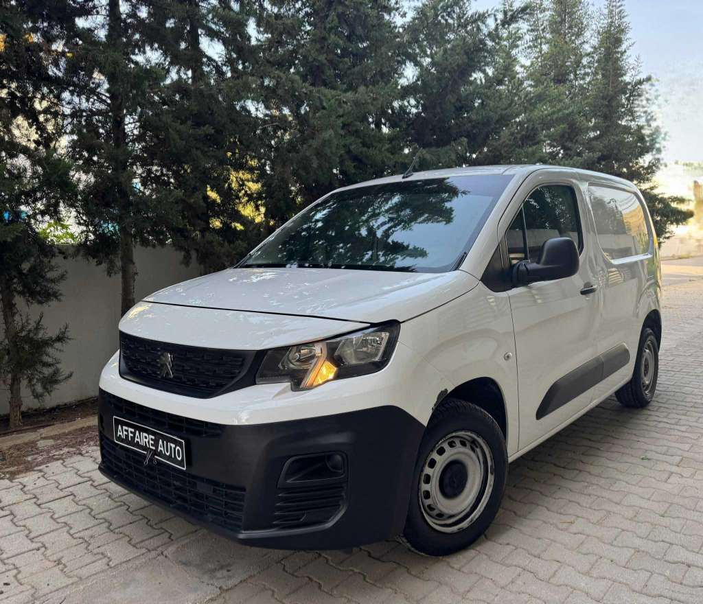 đ„ PEUGEOT PARTNER 2022 DIESEL đ„
Affaire Auto On accepte l'échange des voitures
