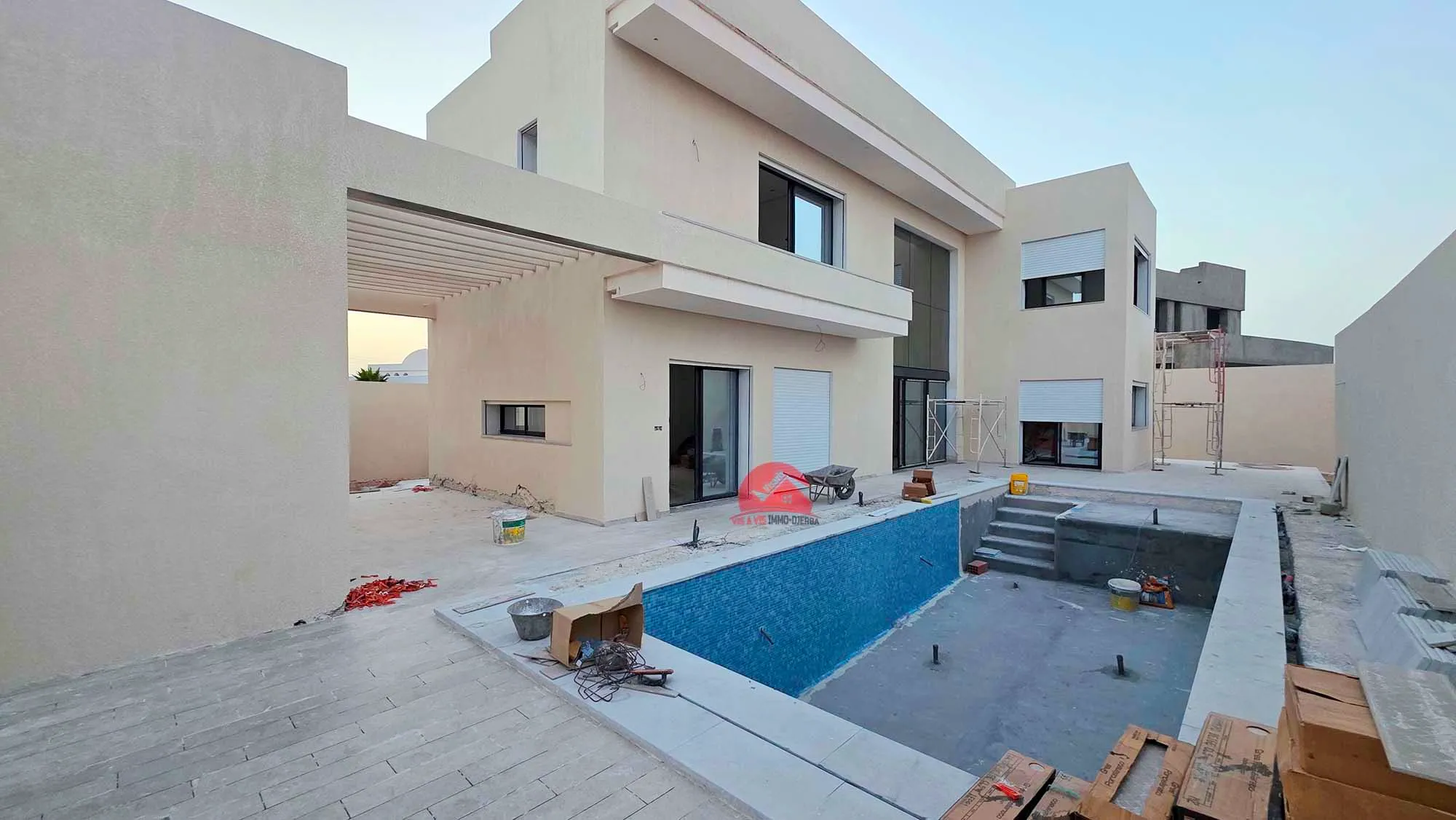 VILLA HAUT DE GAMME A MEZRAYA ZA - RÉF V621