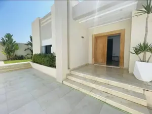 Une Villa moderne haut standing à Chatt Mariem Sousse Vue mer