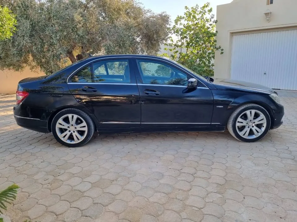 Mercedes-Benz C180 (W204) للبيع