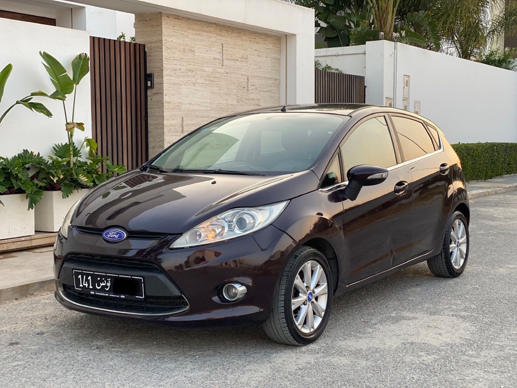 Ford fiesta titanium premiere main