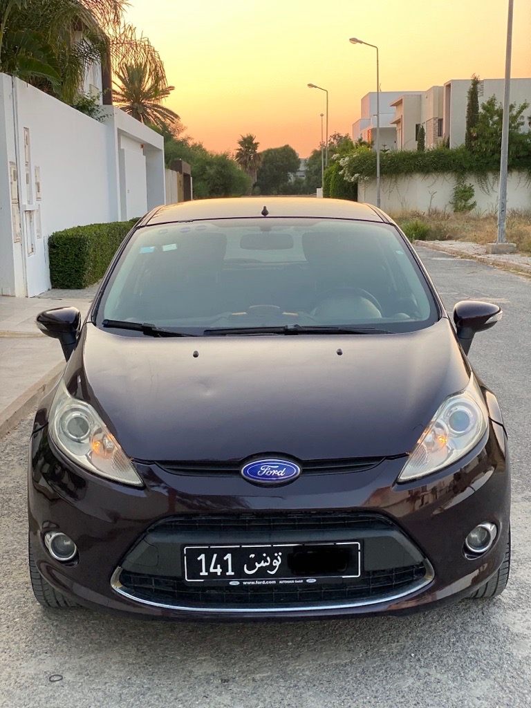 Ford fiesta titanium premiere main