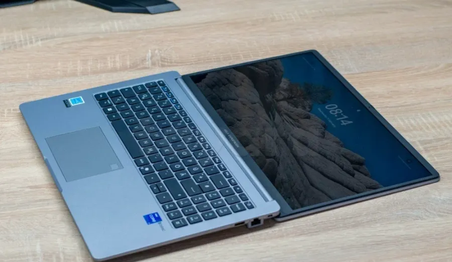 Asus ExpertBook P1
