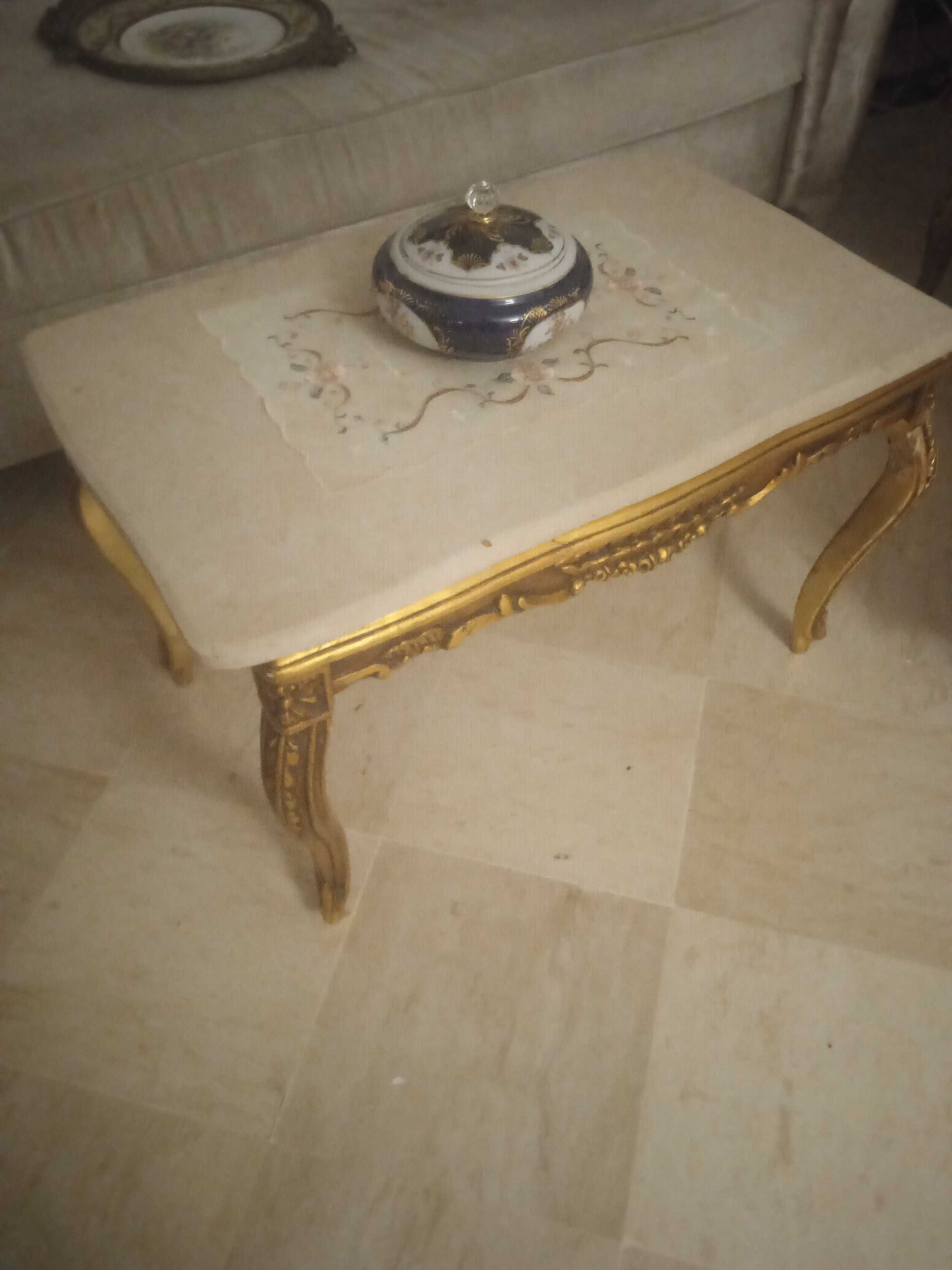 Salon 'louis XVI