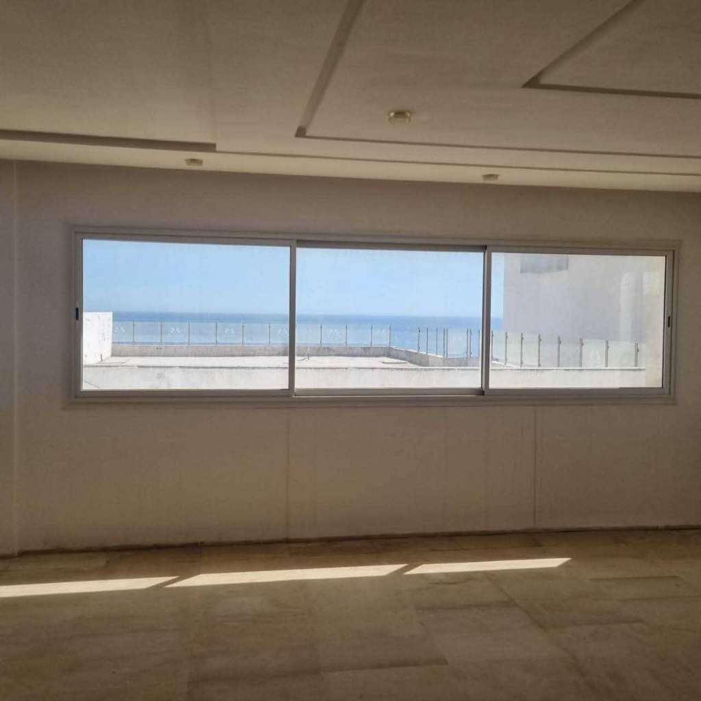 Avendre penthouse 400m2 plein zone touristique