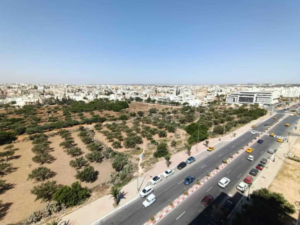 Avendre penthouse 400m2 plein zone touristique