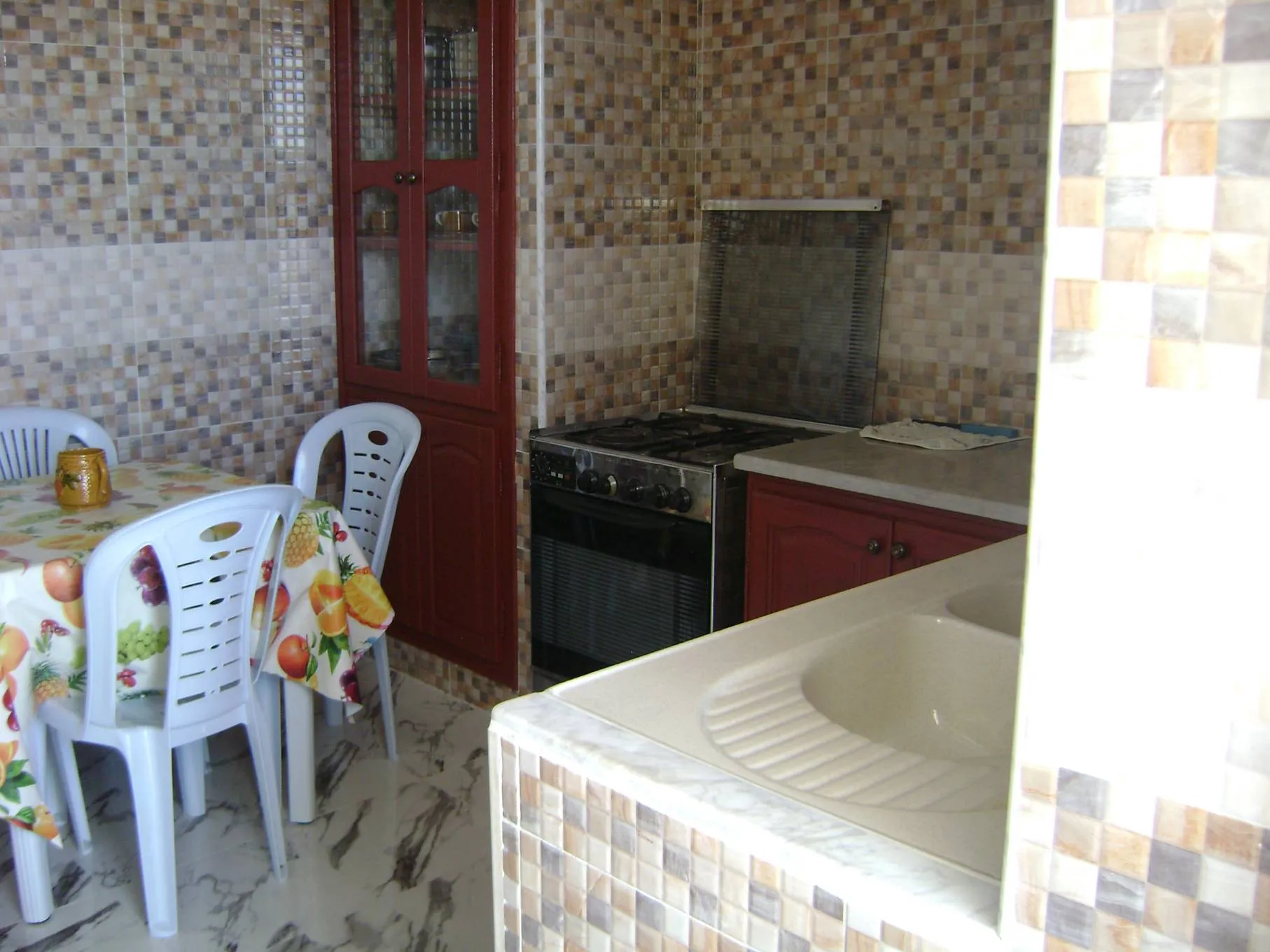 A louer Appartement s+2 meublé à sidi salem route de la corniche Bizerte .