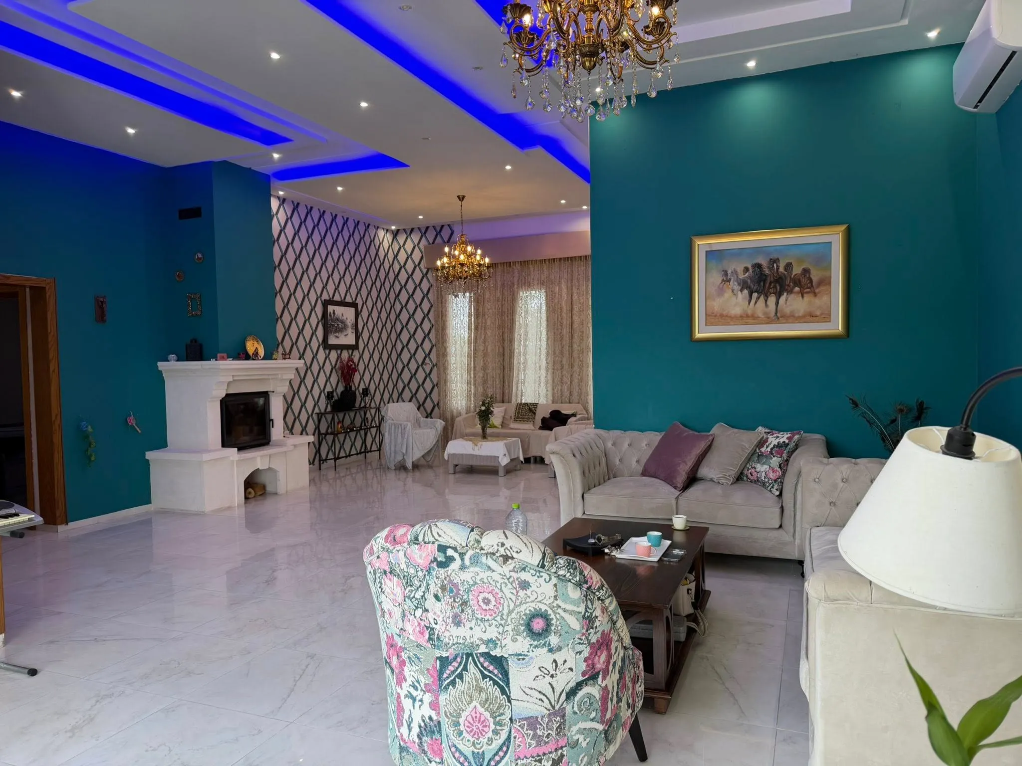  À louer – Villa S+5 très haut standing à Borj Touil, Ariana