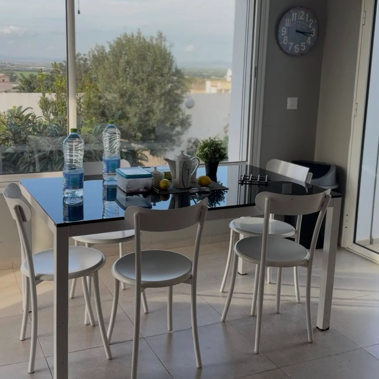  À louer – Villa S+5 très haut standing à Borj Touil, Ariana