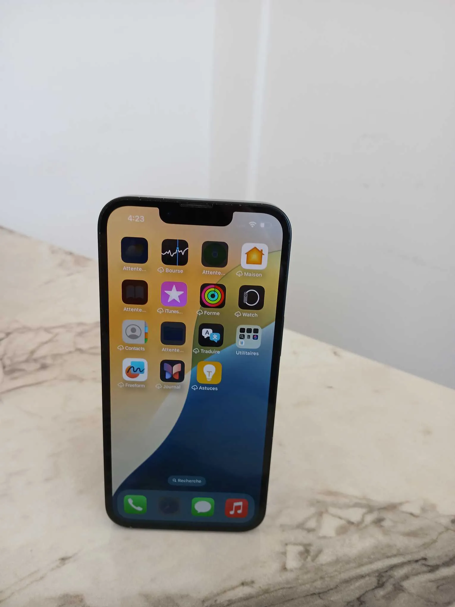 iPhone 16e 128Go – Batterie 100% – Bon Occasion- Importé De France