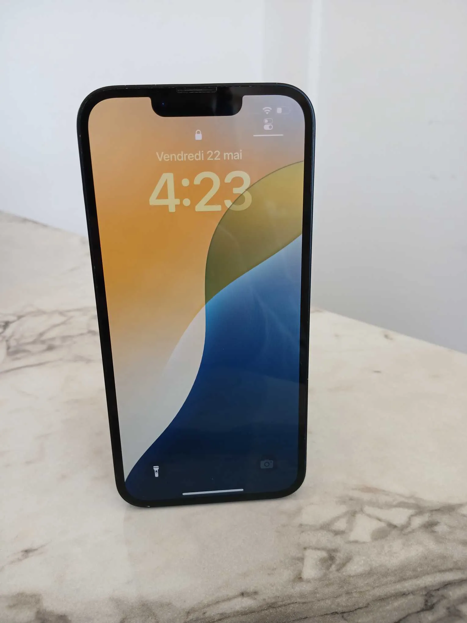iPhone 16e 128Go – Batterie 100% – Bon Occasion- Importé De France