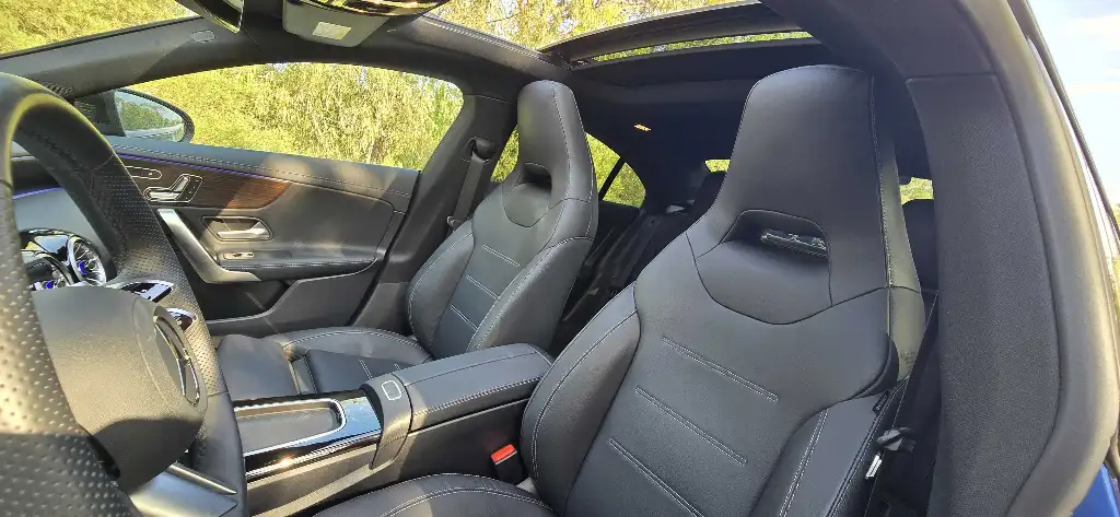 Une belle mercedes cla 250e amg Toi panoramic full importée d’Allemagne fin serie