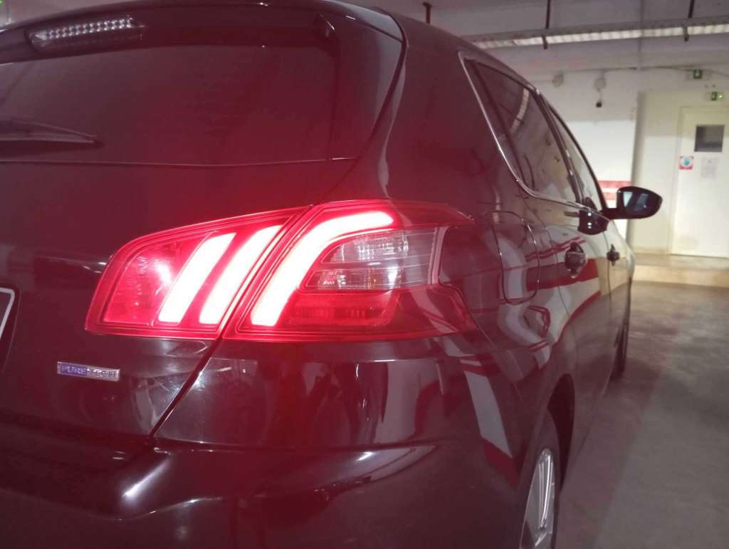 A vendre ou échange avec boite auto 