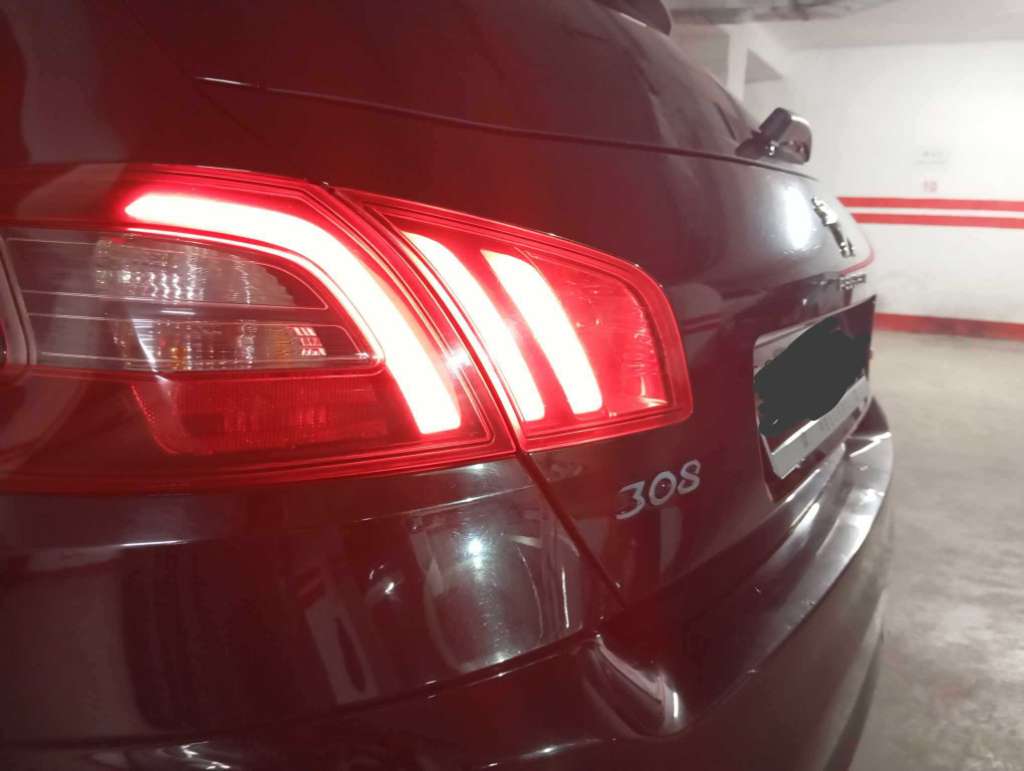 A vendre ou échange avec boite auto 