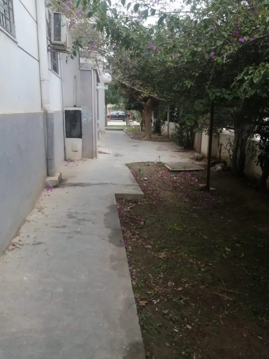 a LOUER UN APPARTEMENT S+4 A 3EME ETAGE