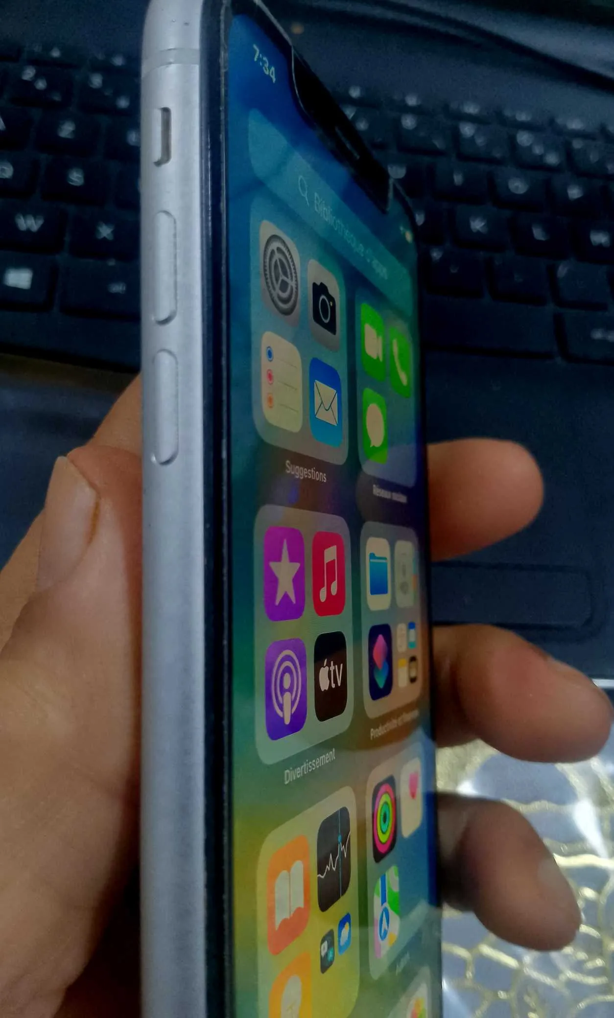 Je vends un iPhone XR acheté en 1ère main importé