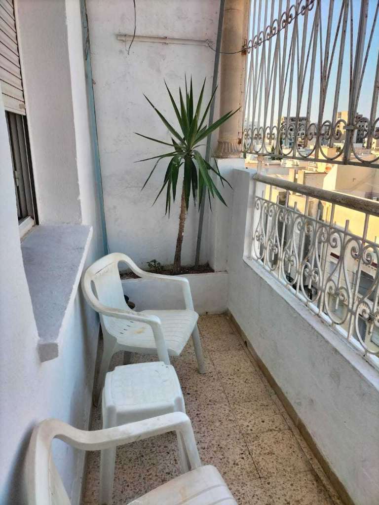Apprt S2 meuble a louer a sahloul
Prix 750 dt
Tél 94788011