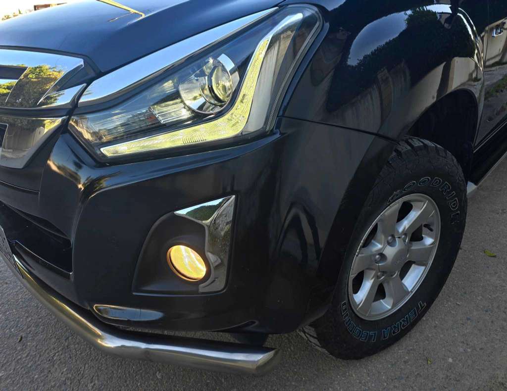 ⛔️ D-MAX LS 2021 4x4 خليجية) 2.5) ⛔️
On accepte l'échange des voitures