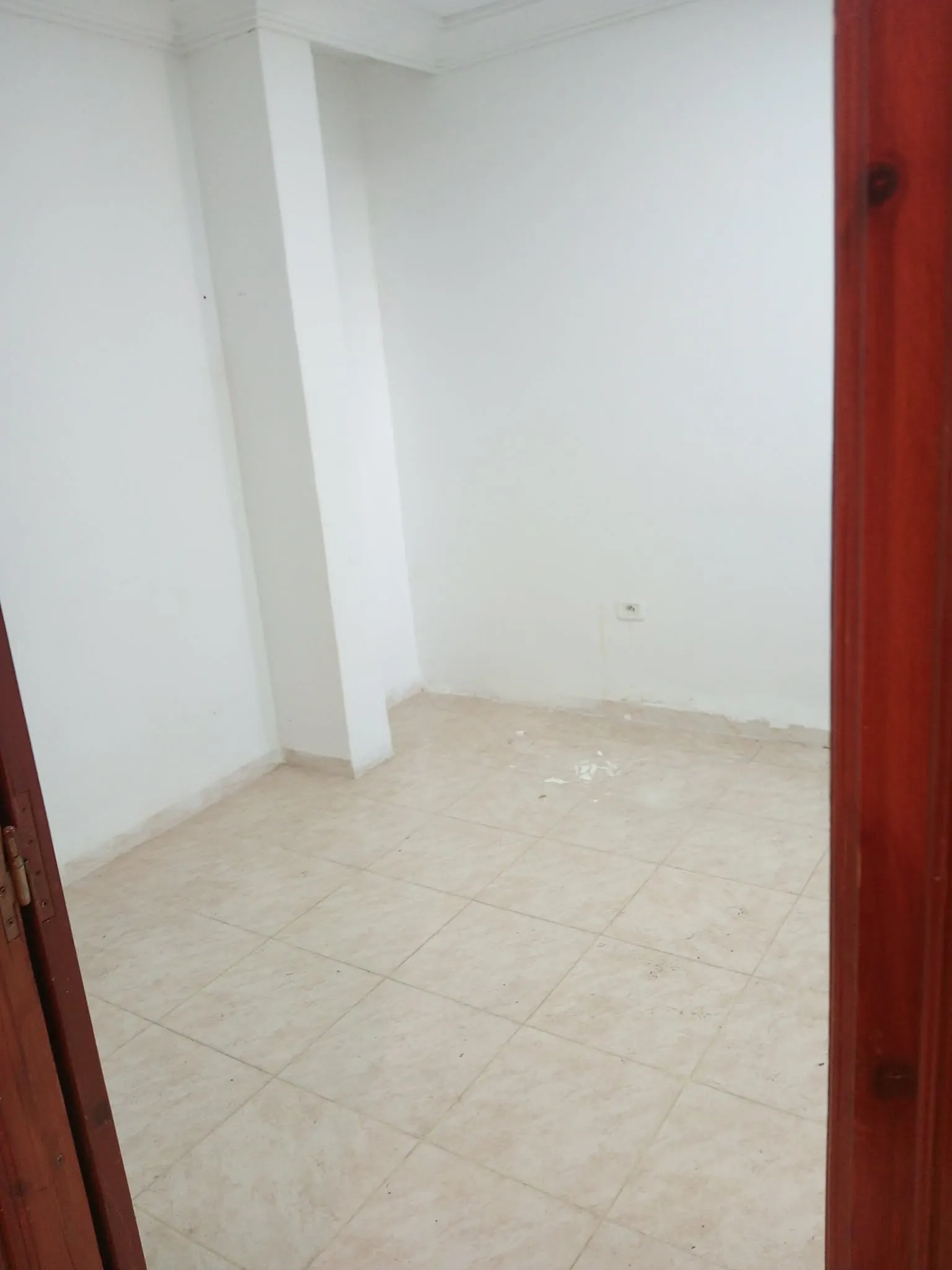 un Bureau s+1 au 4 éme étage (avec doubles ascenseurs) a louer a Manar 2 en face Colisée Soula