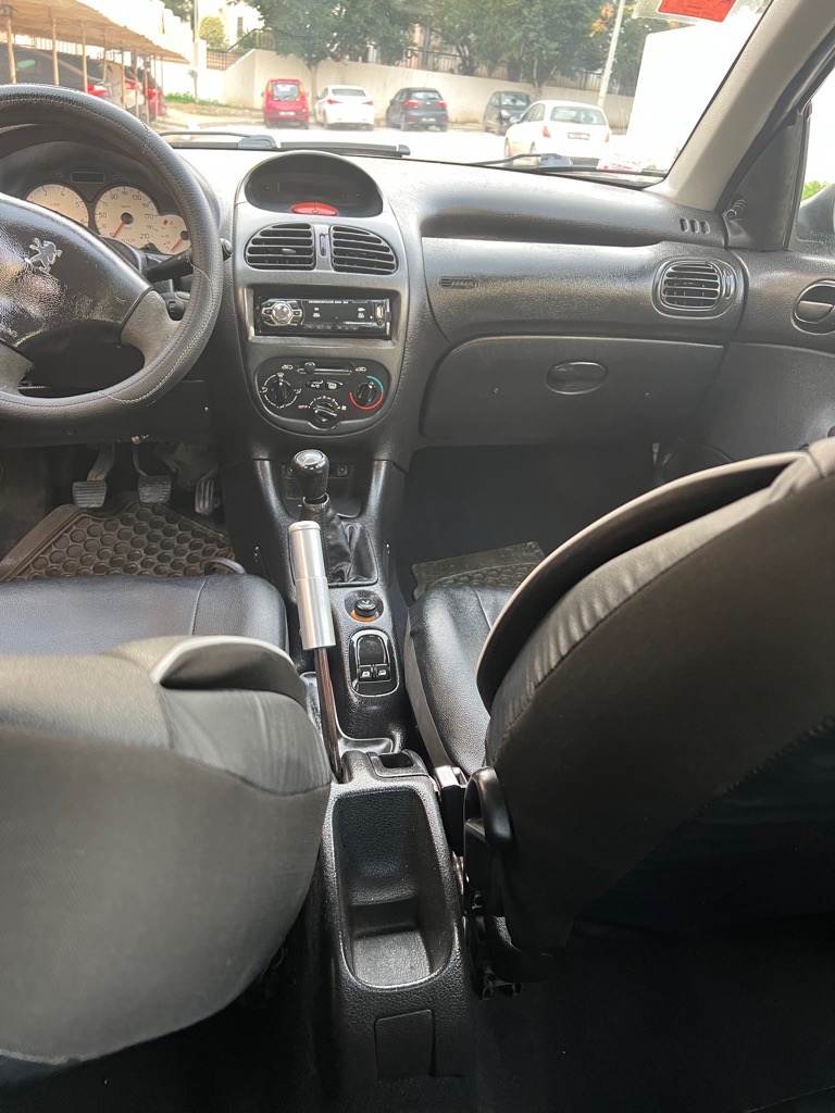 Peugeot tout option première main d'origine