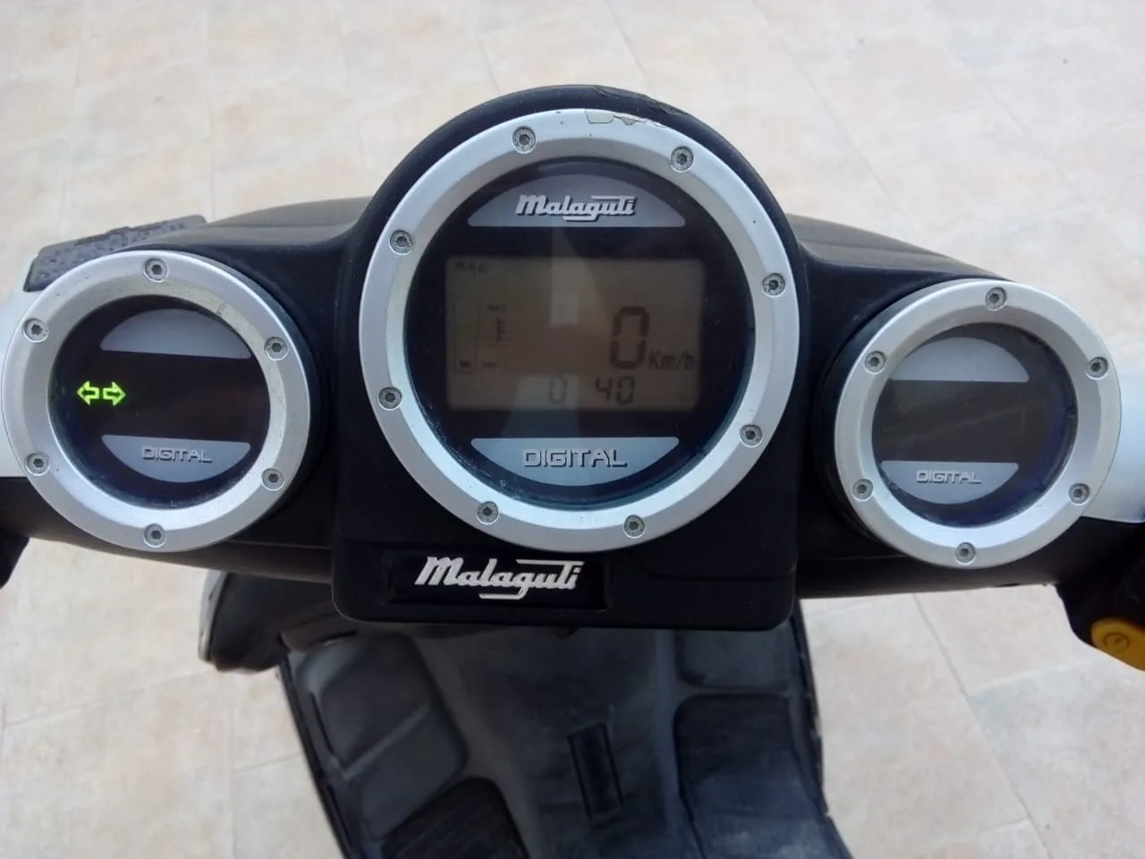 malaguti f12