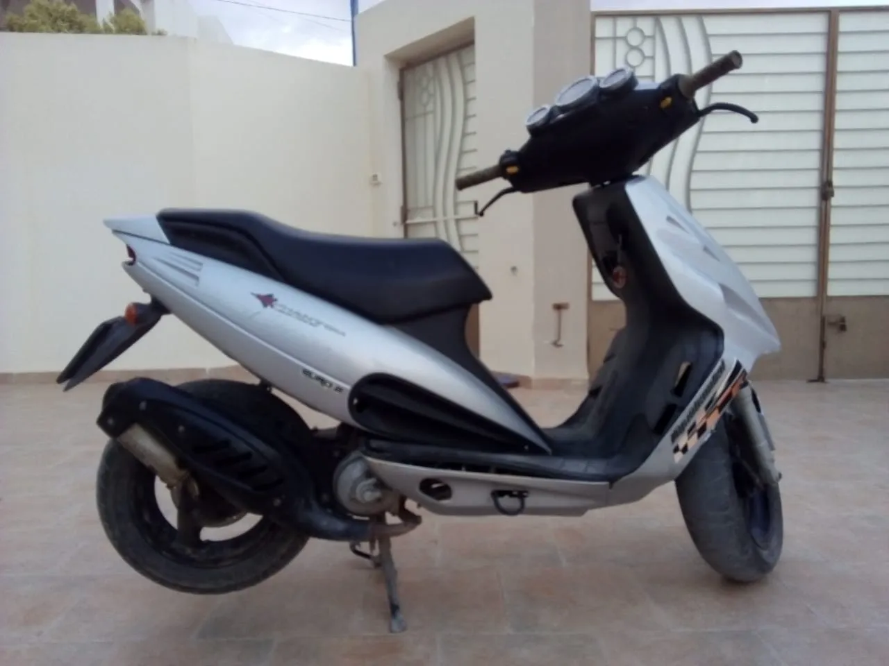 malaguti f12