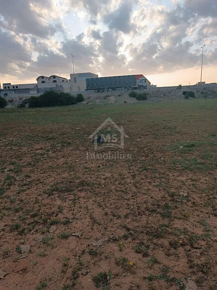 Terrain pieds dans l'eau de 9716 m² à korba à vendre 51355351