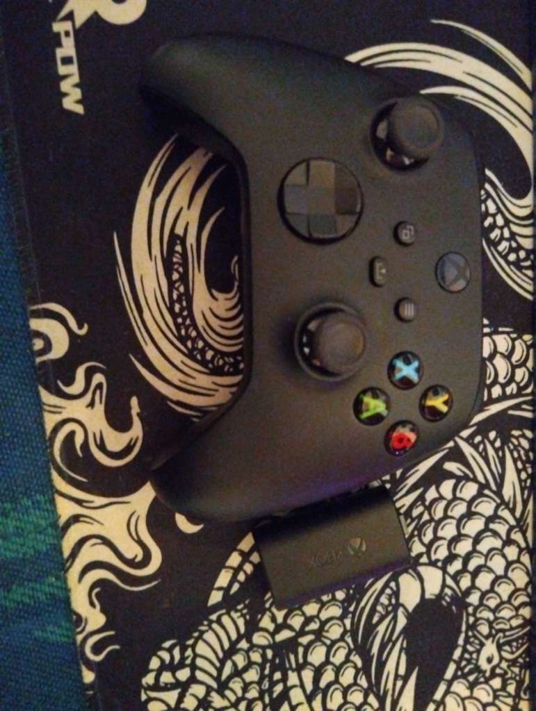 Manette Xbox Series X + batterie rechargeable — comme neuve