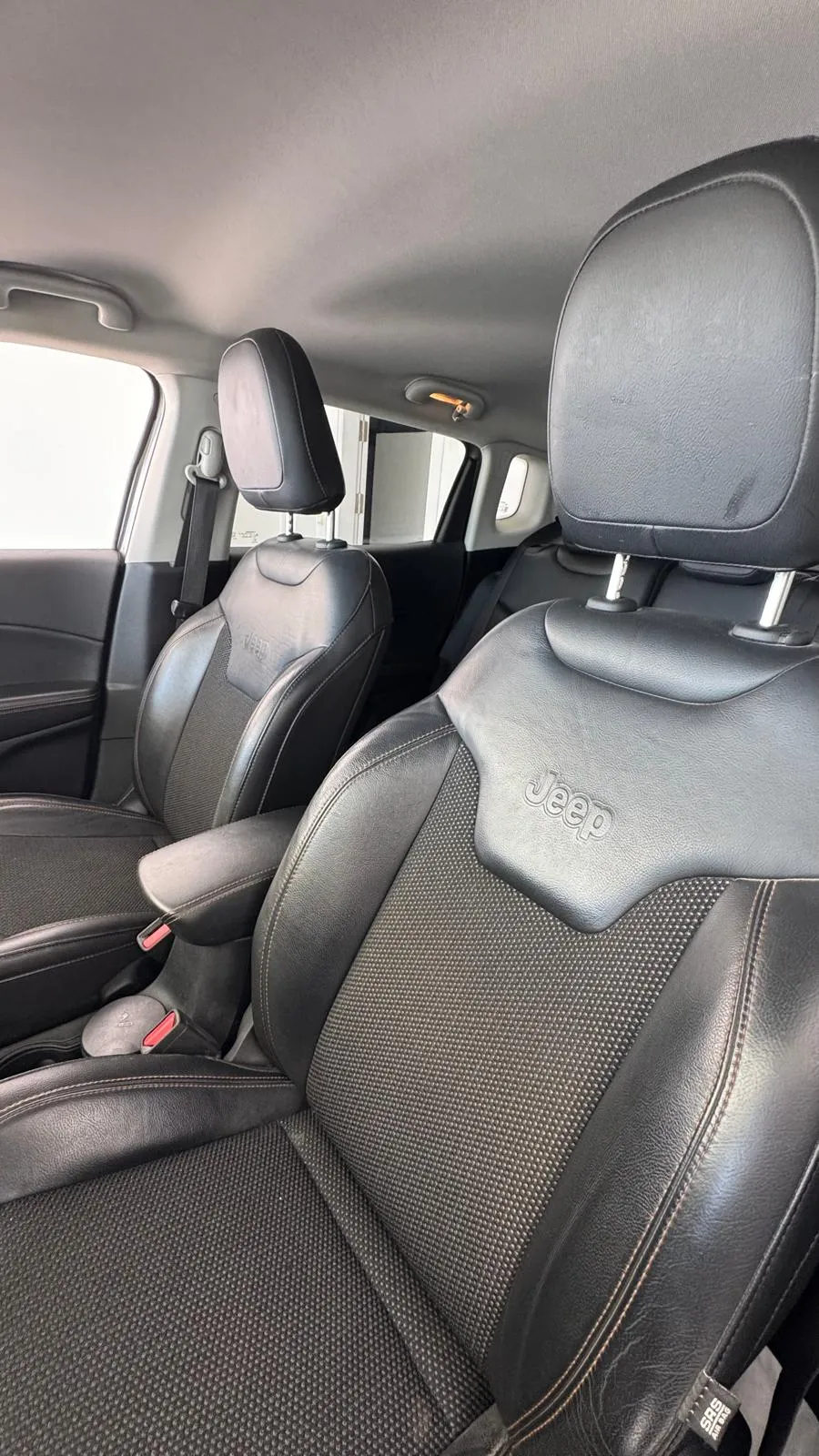 A vendre Voiture jeep compass 4X4 Bonne occasion à Hammamet
